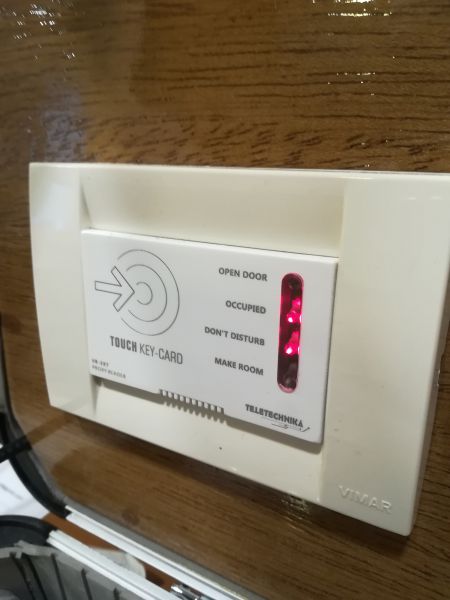File:Do not disturb-occupied.jpg